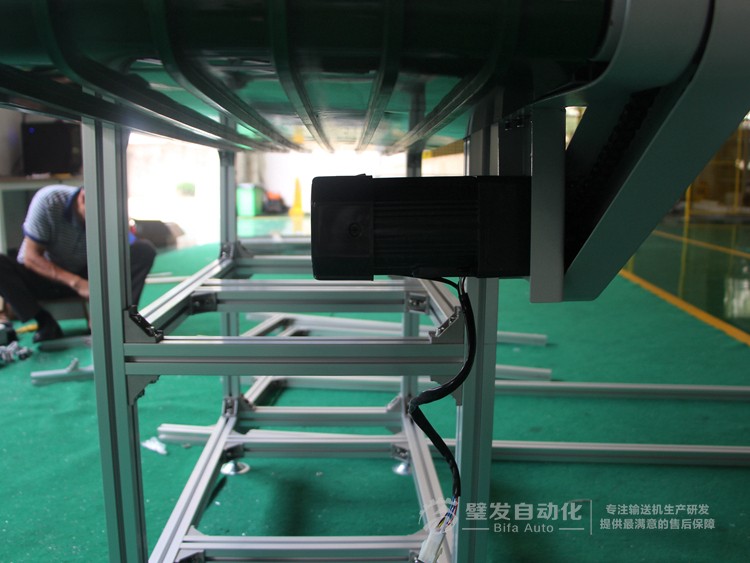 皮帶面加多導(dǎo)條皮帶標準小型輸送機