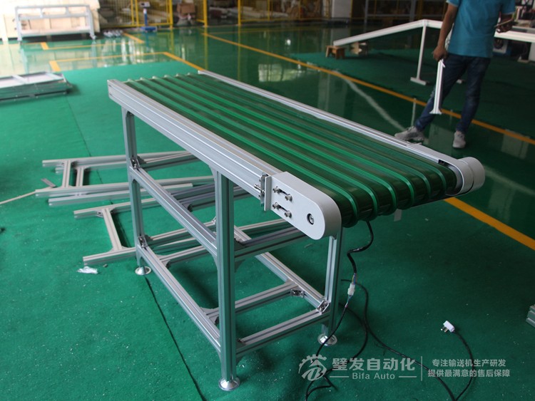 皮帶面加多導(dǎo)條皮帶標準小型輸送機