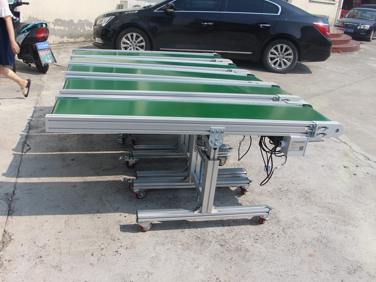 小型單腿支撐皮帶輸送機(jī) 小型單腿支撐皮帶輸送機(jī)