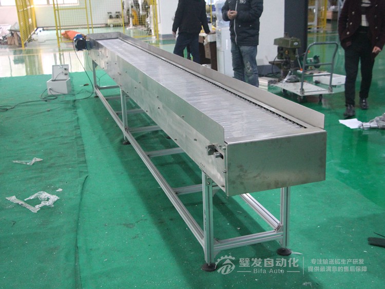 帶擋邊不銹鋼鏈板輸送機 帶擋邊不銹鋼鏈板輸送機