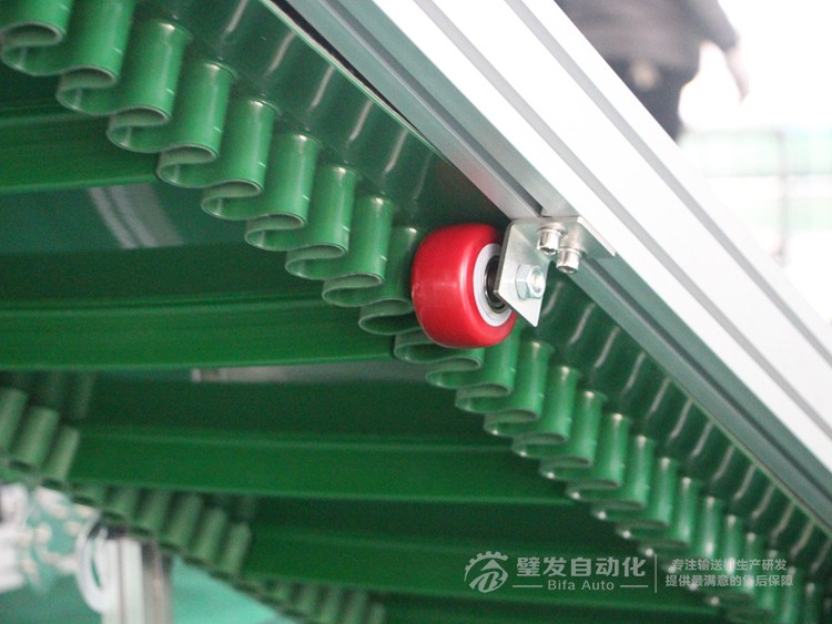 Z字型裙邊擋板爬坡輸送機 Z字型裙邊擋板爬坡輸送機