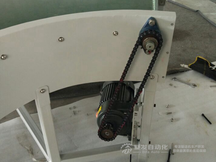 90度皮帶轉(zhuǎn)彎機 90度皮帶轉(zhuǎn)彎機