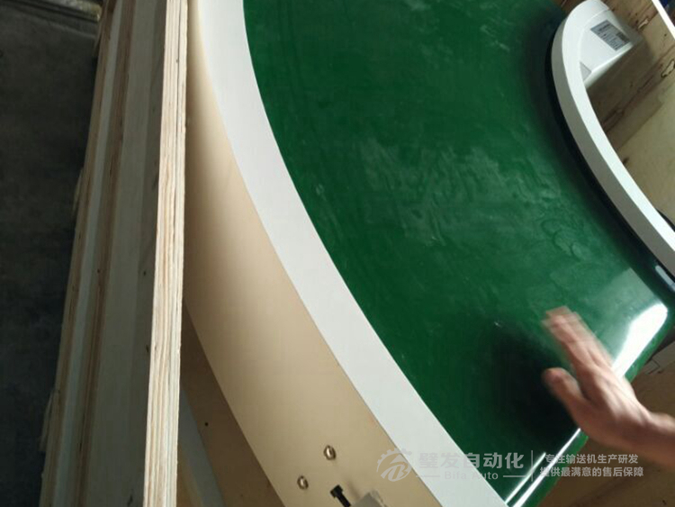 90度皮帶轉(zhuǎn)彎機 90度皮帶轉(zhuǎn)彎機