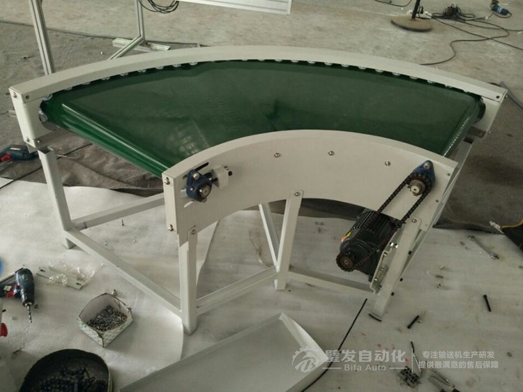 90度皮帶轉(zhuǎn)彎機 90度皮帶轉(zhuǎn)彎機