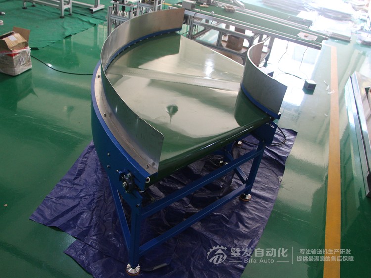 碳鋼藍色烤漆加擋邊90度皮帶轉彎機